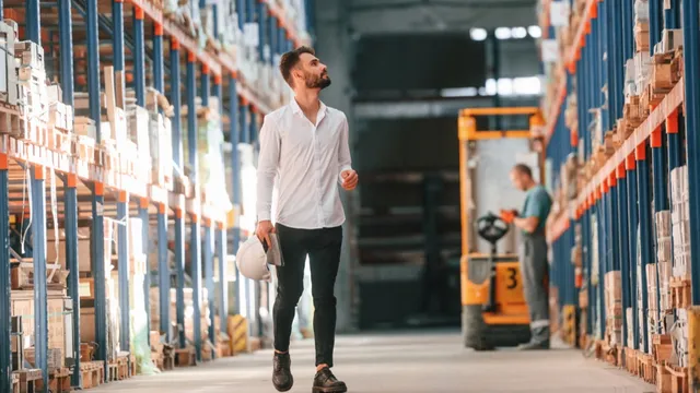 How to position warehouse stock and shorten picking routes